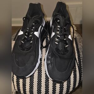 Men's Air 70 React Black and White Nike Shoes Size 8.5